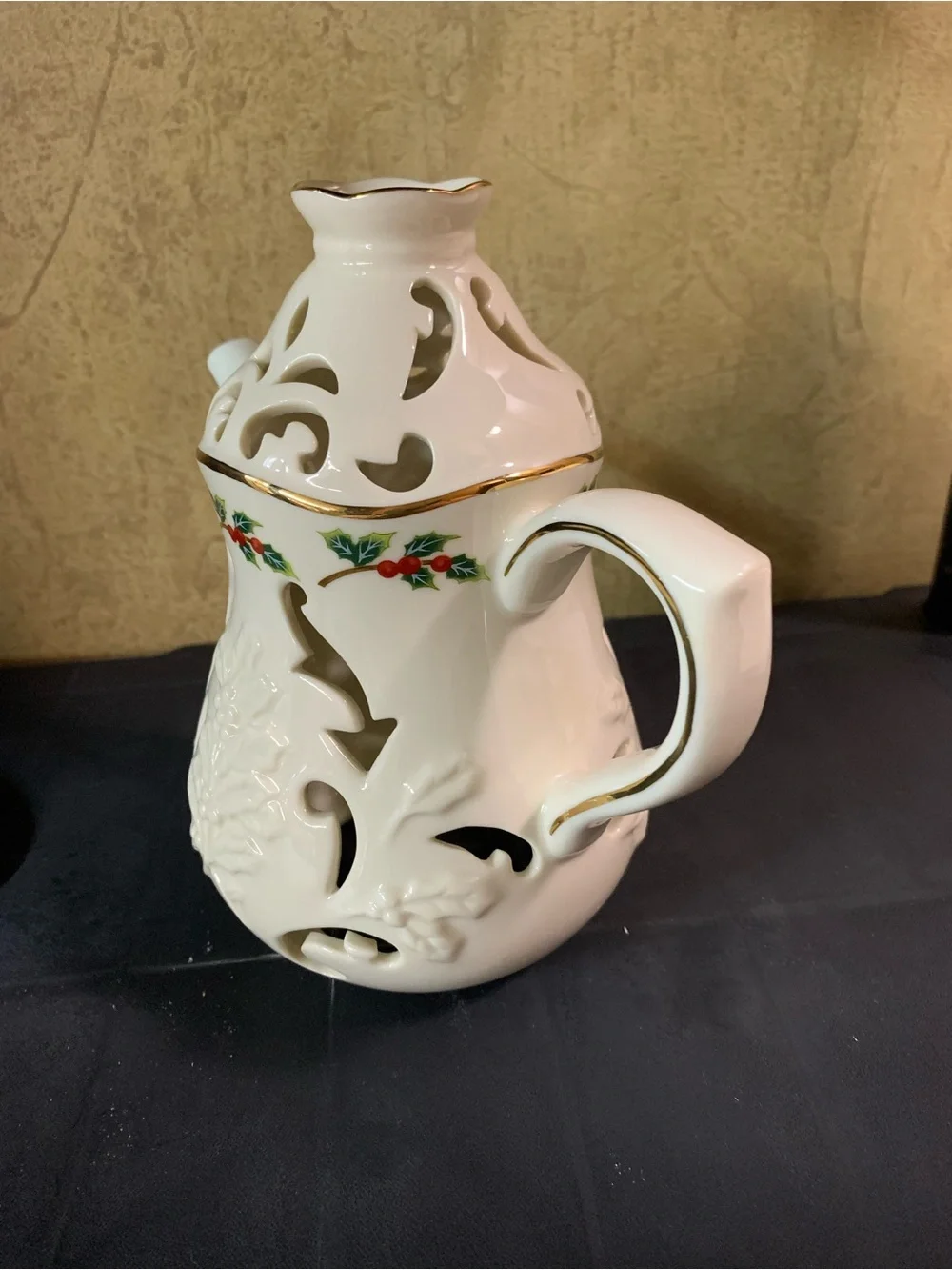 Partylite White Porcelain Holly Leaf Cafe Candle Holders  P7256 NEW in Box